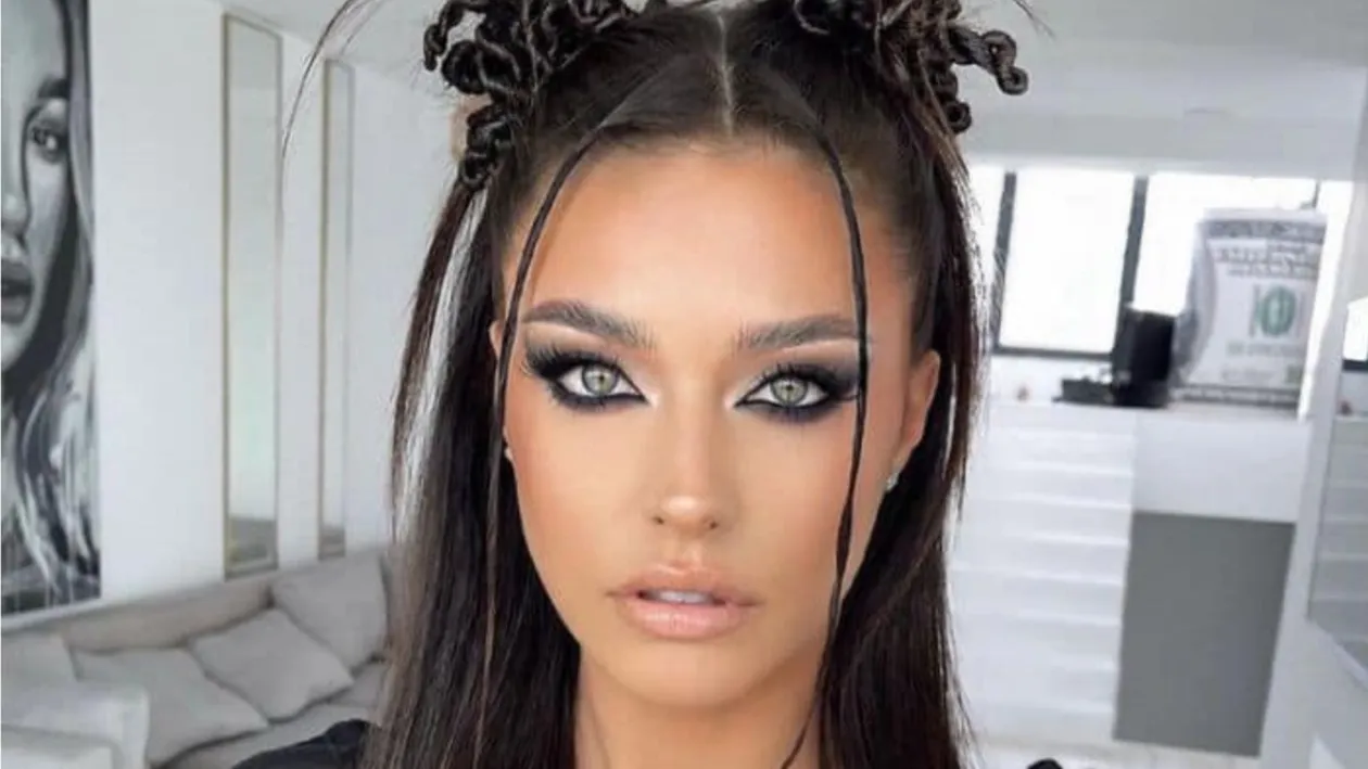 Imagini incendiare din vacanță oferite de Antonia! Artista s-a plâns că e „grăsuță”, dar lipsa hainelor i-a scos la iveală formele de invidiat