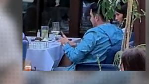 Mini-prințesa ochelarilor și-a întrerupt relația cu iubitul și iese cu un azer doldora 💰🥰👌! Telenovela s-a încheiat spectaculos, în noapte!