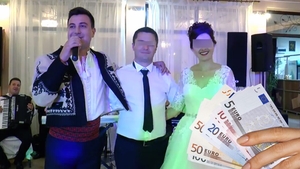 Cât cere Valentin Sanfira pentru a cânta la o nuntă, în 2026. Cum i-a scăzut tariful, după divorțul de Codruța Filip