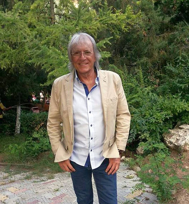 Mihai Constantinescu (1946-2019)