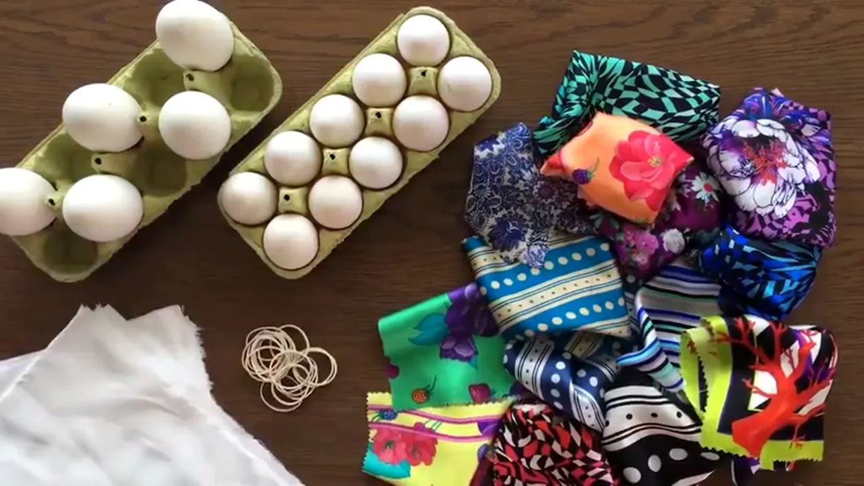 Genial! Cum iti vopsesti ouale cu modele folosind esarfe vechi si putin otet! VIDEO