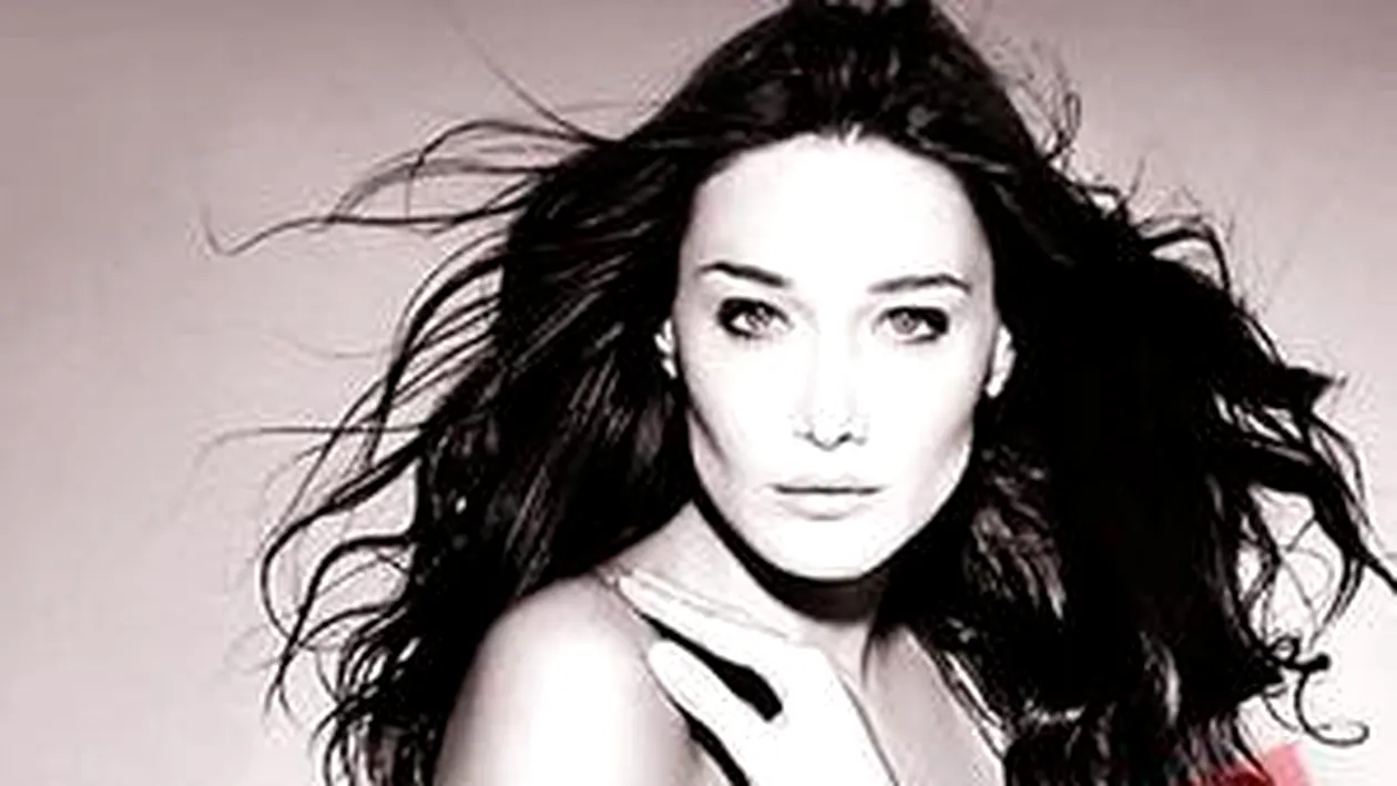 Carla Bruni da interviuri topless