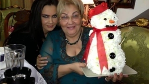 Desi se lupta pentru avere, Oana Zavoranu nu uita de ea! Care este starea Marioarei: “Mananca supita si…”