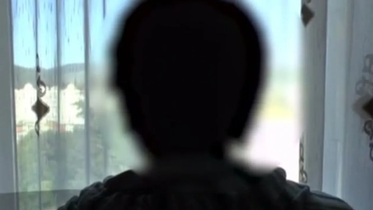 O bătrână din Iași a vrut să toarne apă fiartă peste un tânăr care voia să o violeze, însă ce a urmat este șocant