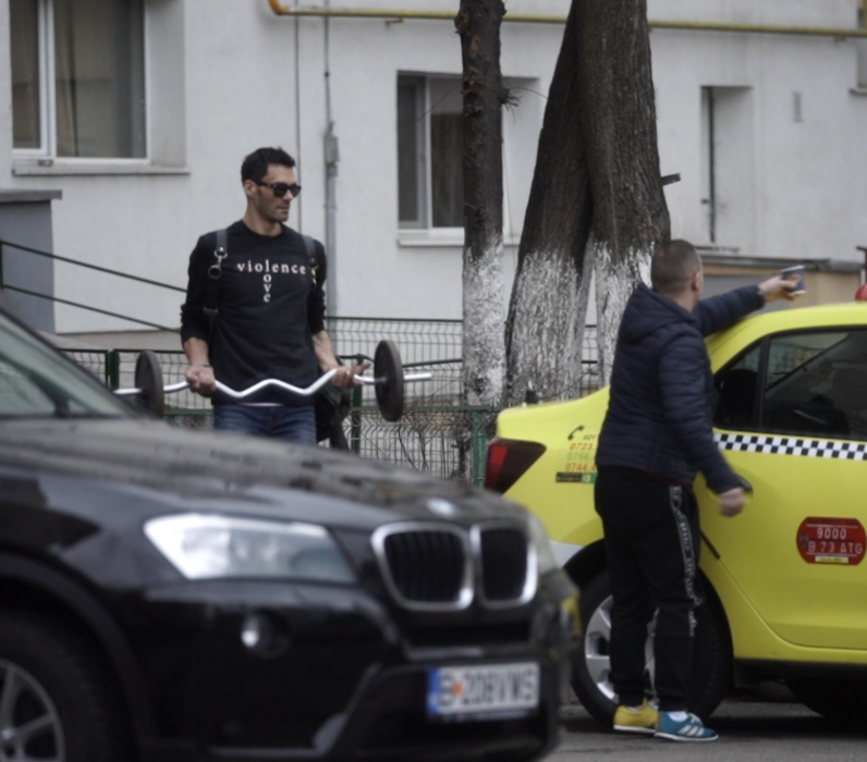 George Burcea și-a mutat lucrurile cu un taxi