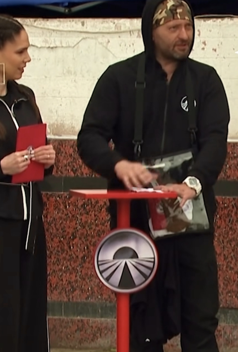 Cheloo s-a luat de carnețelul lui Valerie Lungu de la Asia Express, dar ea i-a dat replica imediat. Nu l-a menajat deloc!