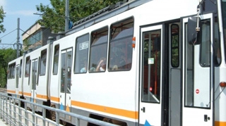 Accident grav in Bucuresti! Circulatia tramvaiului 41, oprita temporar, iar trei copii si un barbat au fost raniti!