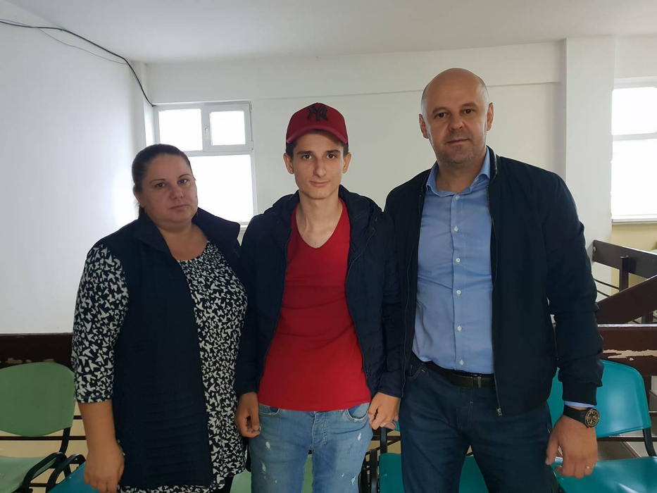 Polițistul, La Spitalul Județean Slatina, cu Cosmin si mama lui