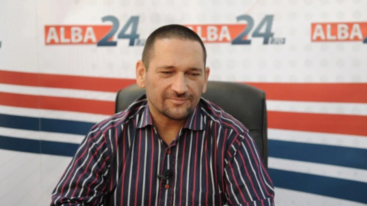 Comisarul Traian Berbeceanu, huiduit de sustinatorii lui Nutu Camataru. Afla ce i-au spus cand acesta a fost scos din duba