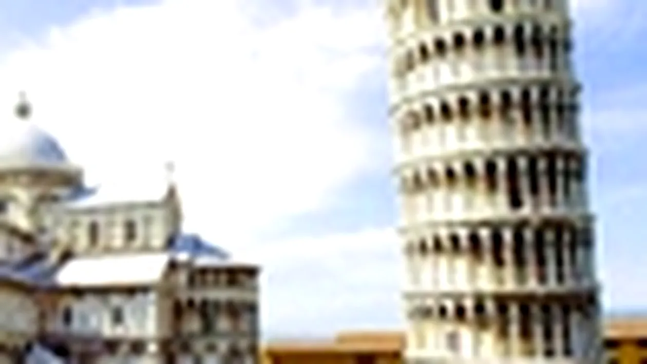 Turnul din Pisa, in dublu exemplar