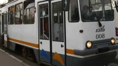 TRAGEDIE in Capitala. Un barbat a murit după ce a fost calcat de tramvai!