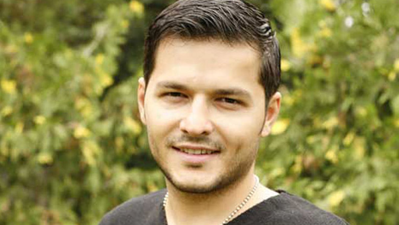 Ilinca Vandici e istorie! Varciu s-a incalzit toata noaptea, la mare, langa o bruneta prea entuziasta! Dupa ce s-au sarutat...