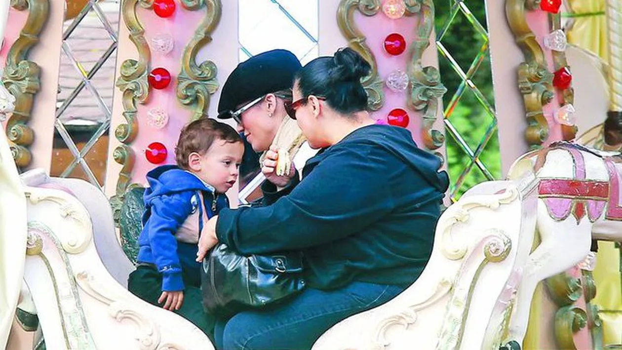 Ce ne mai distram cu mami!