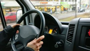 Veste bună pentru o mare categorie de șoferi români! Ce vehicule vor putea conduce după ultima decizie a Guvernului