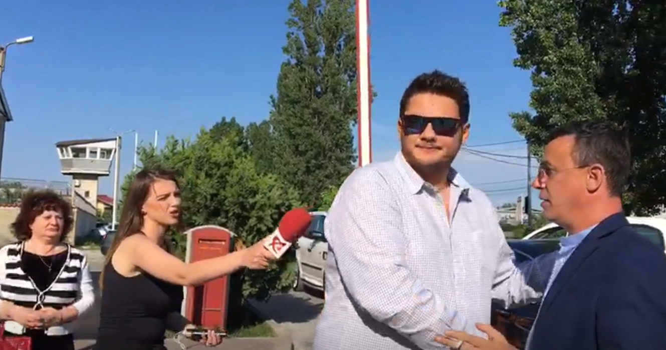 Liviu Dragnea, vizitat la Penitenciarul Rahova de Irina Tănase. Cum s-a îmbrăcat logodnica fostului lider PSD