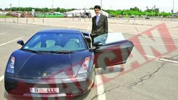 Si-a dat limuzinele pentru o masinuta cu baterii