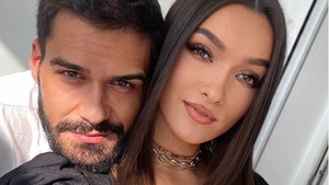 Viviana Sposub şi George Burcea, probleme în "paradis"? Deşi bruneta l-a şters de pe reţelele de socializare, actorul nu se lasă!