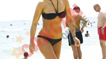 Gina Pistol si Marina Dina au facut furori pe plaja in 2010