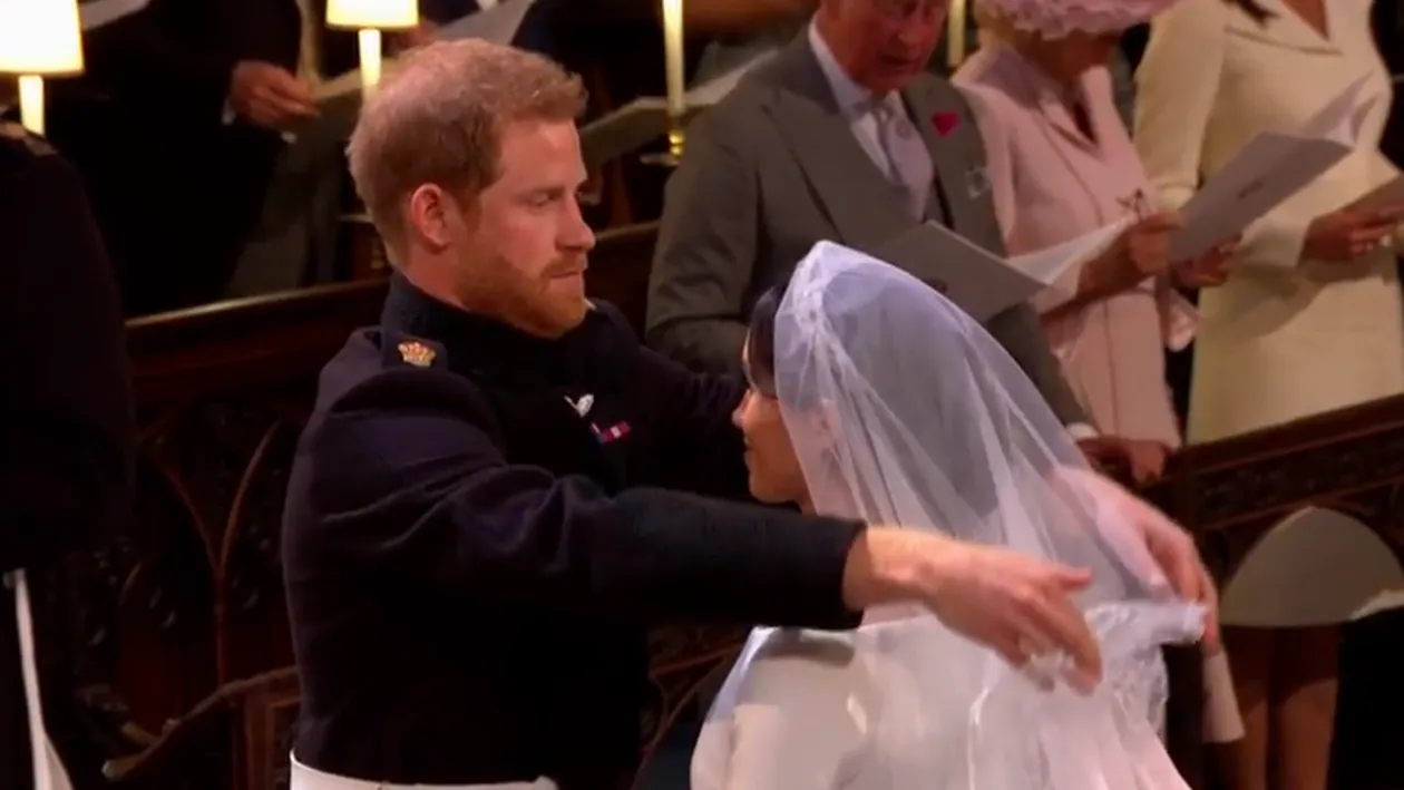 Ce i-a șoptit Prințul Harry lui Meghan Markle când a ajuns în fața altarului