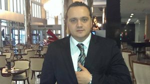 Ex-ul Biancăi s-a întors în România şi…! Ce mesaj i-a trimis lui Victor Slav după ce blonda a născut!