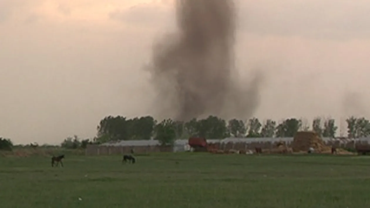 Fenomen meteo ciudat: o tornada a lovit un sat brailean