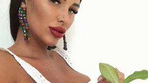 Daniela Crudu are iubit nou? A petrecut într-un club de fițe din Mamaia în compania mai multor bărbați