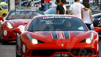 Milionarul turc căruia i-a fugit soţia cu naşul şi-a umflat ”muşchii” la mare! Ultima aroganţă posibilă: să vii la LOFT cu două Ferrari-uri!