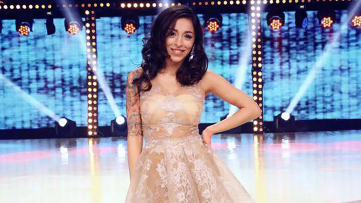 S-a dezbracat si…Ruby s-a udat toata, iar pozele au ajuns pe internet