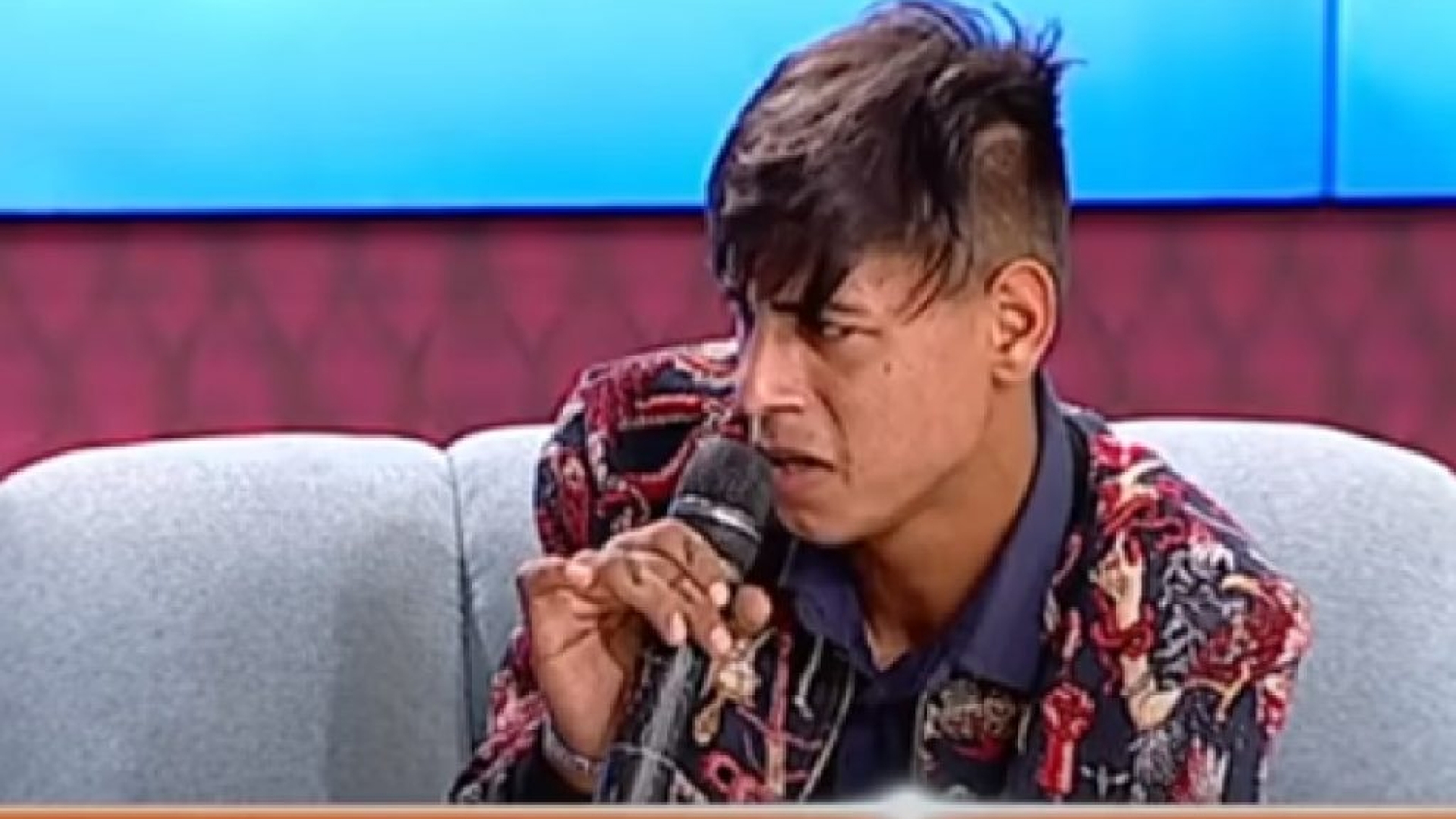 Povestea de viață a lui Ștefan de la Craiova. Cum a devenit viral în toată țara, cu „hit-ul”: „Ți-ar sta bine, ghe-ghe”