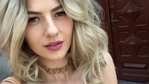Fanii au crezut că e bolnavă după ce s-a spus că se înfometează, însă LIDIA BUBLE a „scăpat“ această imagine pe Internet