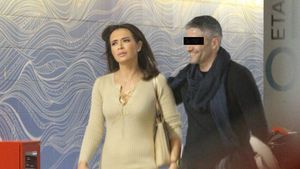 La un an de la divorţ, ProTV-ista Magda Pălimariu iubeşte din nou! Imaginile o dovedesc