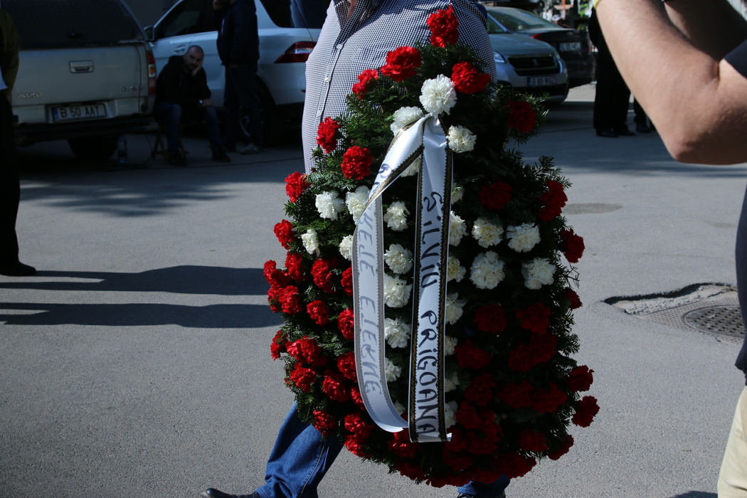Pe coroana funerară, Silviu Prigoană a scris „Regrete eterne”
