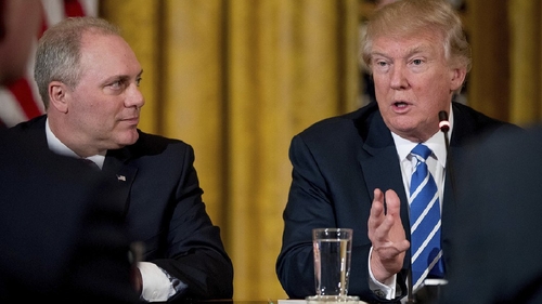 Congresmen american, împuşcat pe terenul de baseball. DONALD TRUMP a fost informat