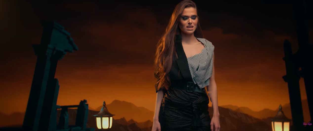Florin Salam suferă enorm după moartea fratelui său. A refuzat să filmeze clipul celui mai nou single, lansat alături de Theo Rose, iar echipa l-a creat 3D | FOTO & VIDEO