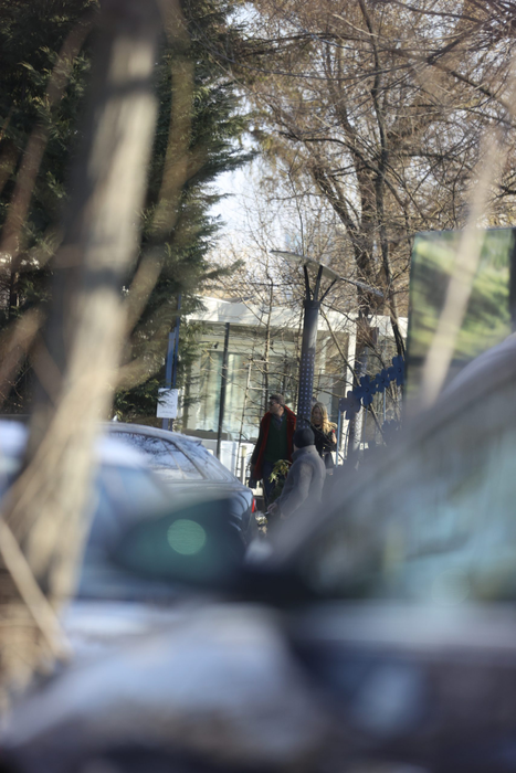 Cristi Borcea și Valentina Pelinel ies din restaurantul unde au luat prânzul