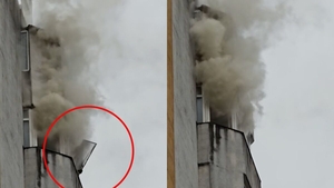 NEWS ALERT! Incendiu violent într-un apartament. Momentul în care pompierii intervin de urgență
