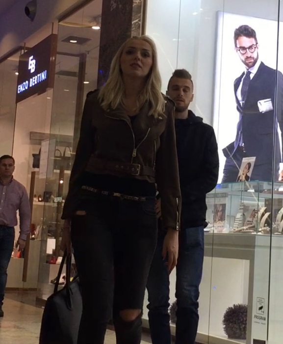 Bogdan Planic are o iubită super frumoasă, care a "incendiat" mallul