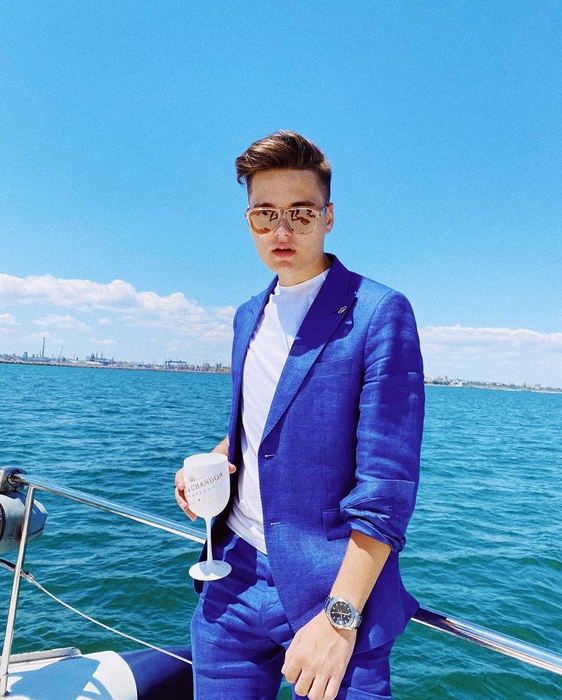 Imediat după ce a luat BAC-ul, Selly s-a întors la treabă! Care este proiectul la care a lucrat vlogger-ul în ultimul timp