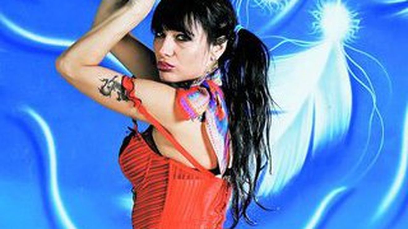 A amenintat-o ca ii scoate dintii!