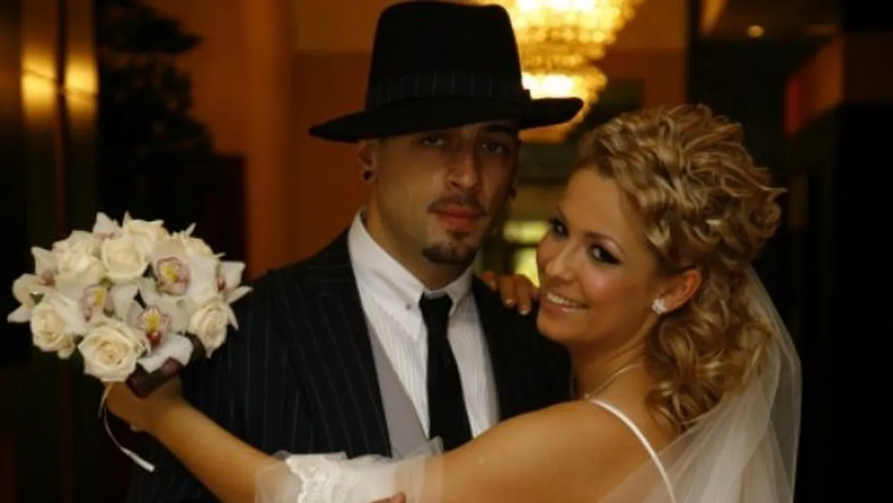 CRBL a avut un şoc când a aflat câţi bani a dat soţia lui pe rochia de mireasă: ”Aveti cumva întrebare şi cu cât au costat pantofii?”