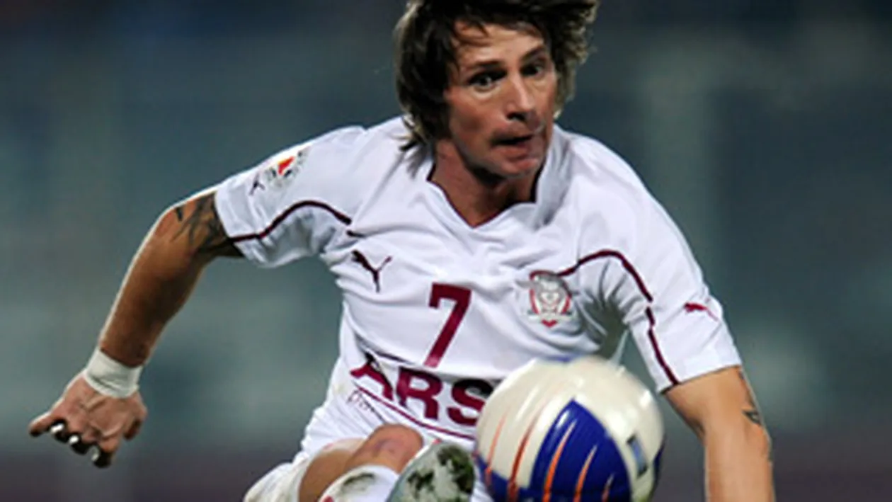 Deac l-a tepuit pe Copos! Mijlocasul a avut un contract beton cu giulestenii!