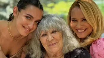 Aniversare în familia Esca! Mama vedetei de la Pro Tv a împlinit 85 de ani: „La mulți ani celei mai șmechere!”