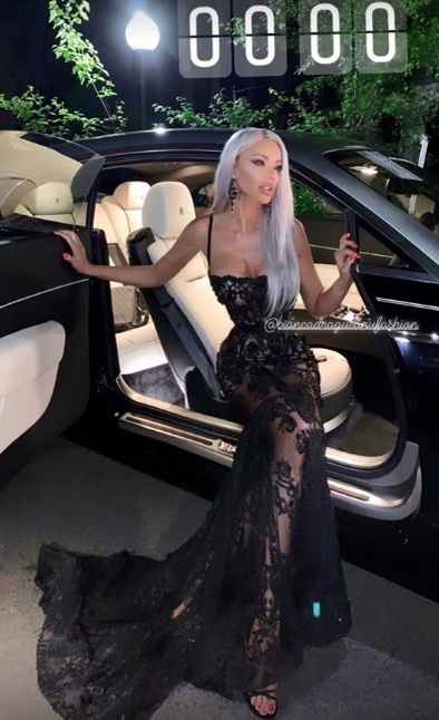 Bianca Drăgușanu, apariție mega-sexy la petrecerea VIVA! Cu cine a venit de mână