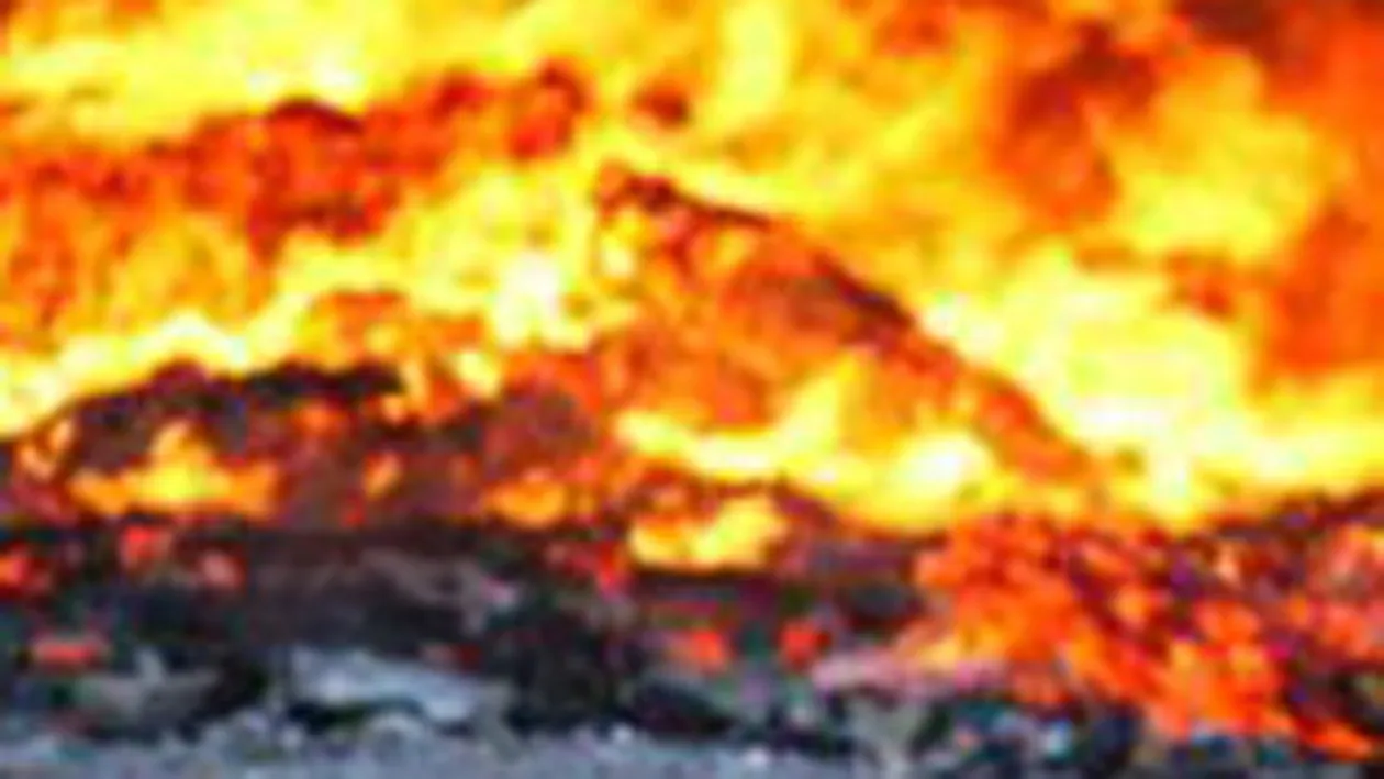 Incendiu puternic la o conducta de gaz metan pe DN 1 D!