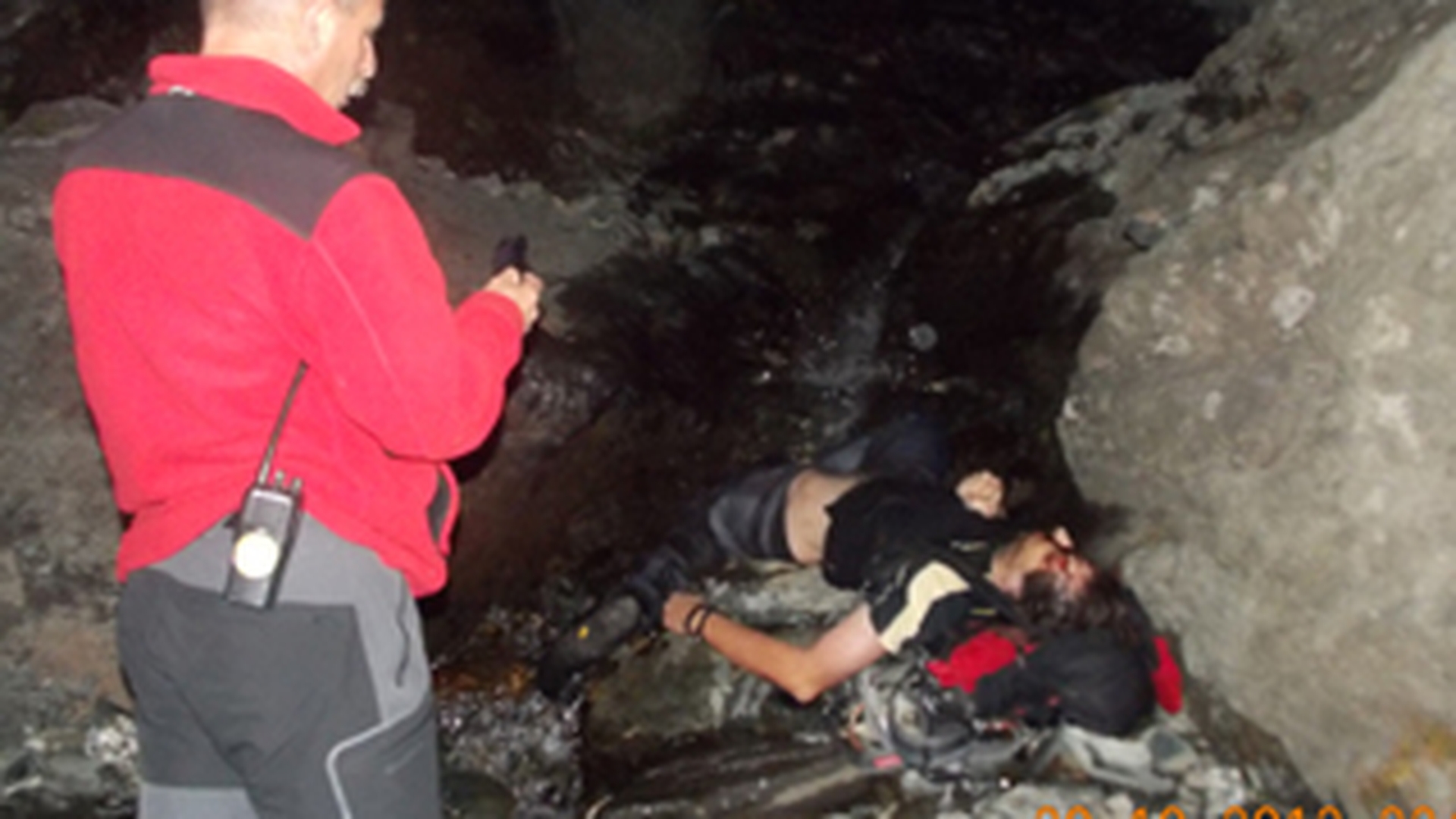 Un alpinist experimentat s-a prabusit pe stanci! A alunecat si s-a facut praf de la 80 de metri