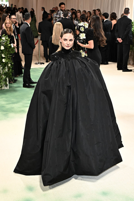 Rebecca Ferguson attends the 2024 Costume Institute Benefit for "Sleeping Beauties: Reawakening Fashion" at The Metropolitan Museum of Art on May 06, 2024 in New York City, USA.
The 2024 Met Gala Celebrating "Sleeping Beauties: Reawakening Fashion" - Arrivals - NYC, NEW-YORK, United States - 07 May 2024,Image: 870916145, License: Rights-managed, Restrictions: , Model Release: no
