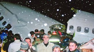 Au murit dupa ce avionul s-a rupt in doua