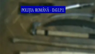 Romania, ca pe timpul lui CAPONE! Clanul Duduienilor, arestati dupa o rafuiala ca in filmele cu cutitari! Fiorosul Nelson rupea amenzi de mii de euro!