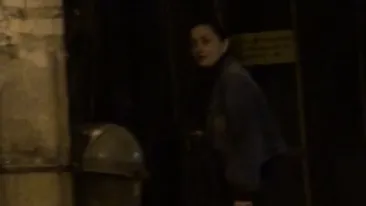 Imaginile care spun o mie de cuvinte despre ce e in sufletul ei! Gabi Cristea, singura si trista in noapte, pe strazi!