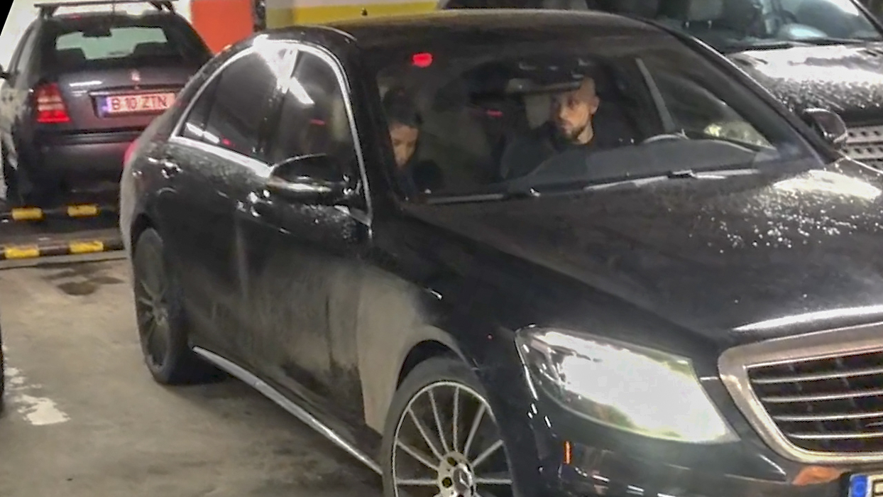 Andrei, fiul faimosului doctor Ciomu, duce viață de nabab